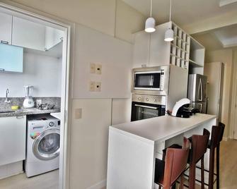 Rio Spot Apartment C011 - Rio de Janeiro - Kitchen