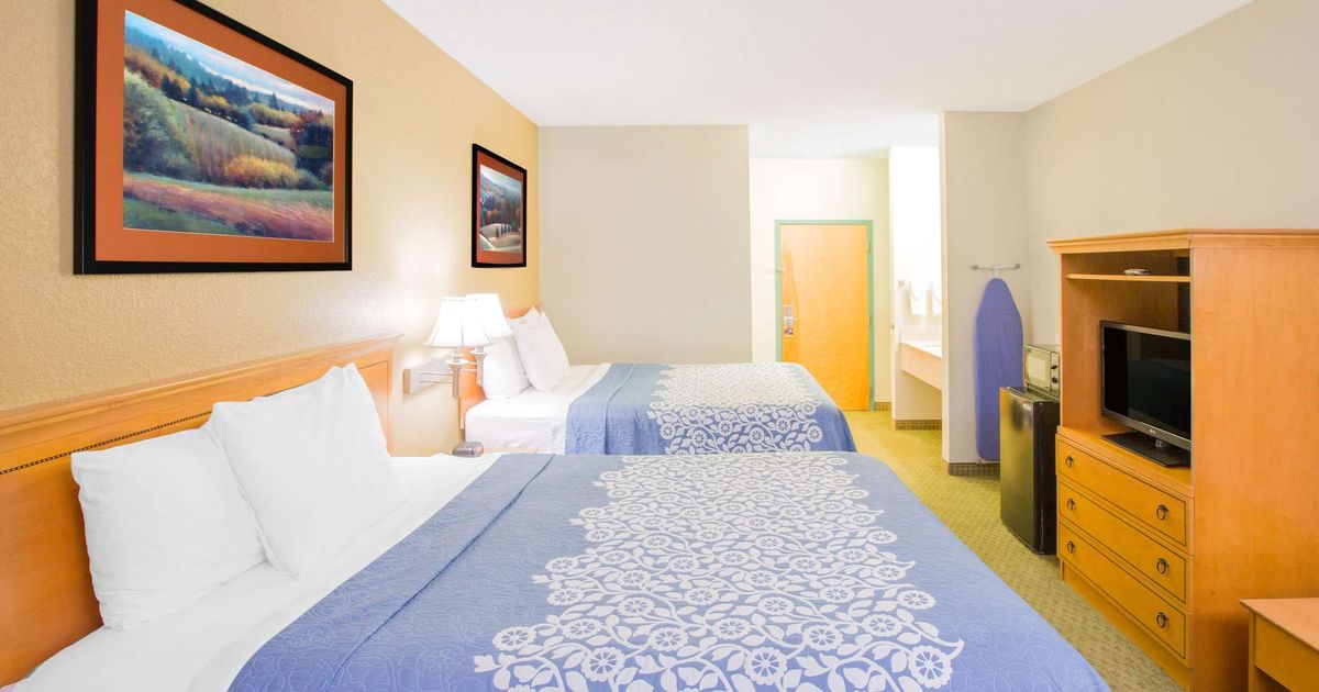 Days Inn by Wyndham Hattiesburg MS £45. Hattiesburg Hotel Deals