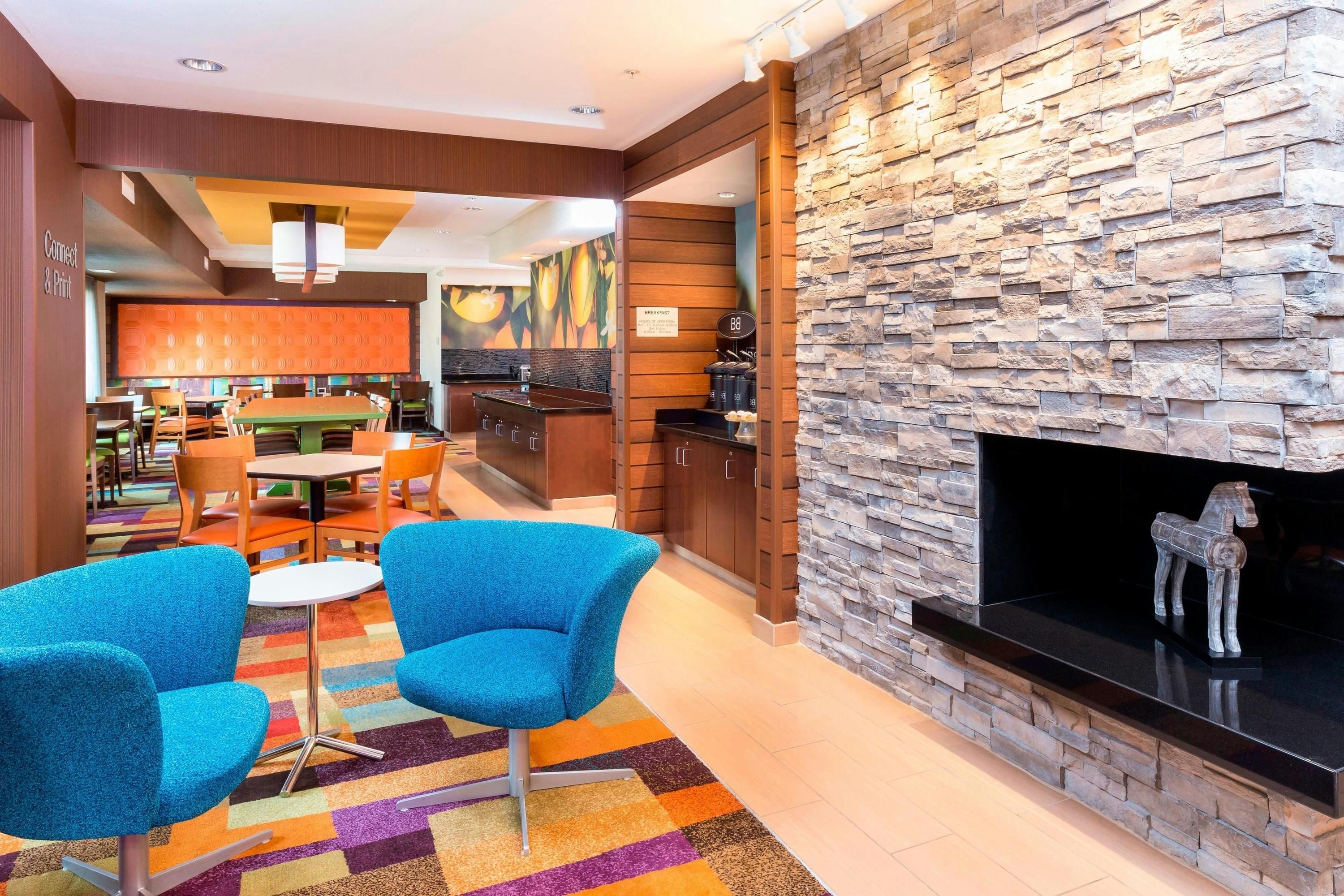 Fairfield Inn & Suites by Marriott Galesburg - Galesburg - Wohnzimmer