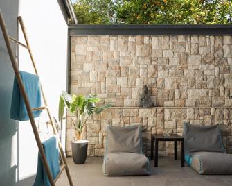 Sette Suites & Rooms - Adults Only - Xylókastro - Patio