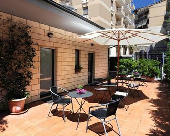 Villa Santacroce - סן ג'ובאני רוטונדו - פטיו