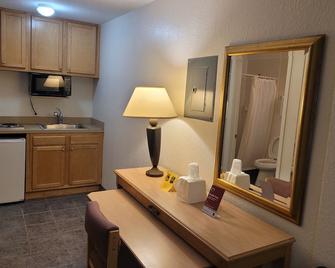 Queens Lodge Motel - ווסט פאלם ביץ' - חדר שינה