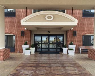 Holiday Inn Express & Suites Oklahoma City West-Yukon - Yukon - Gebäude