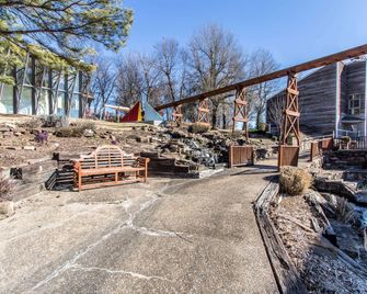 Inn at the Mill, an Ascend Collection Hotel - Springdale - Building