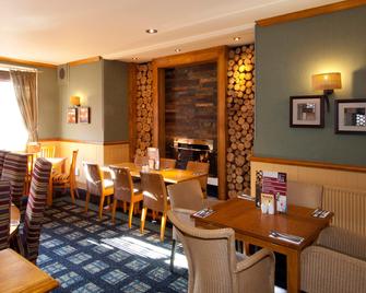 Premier Inn Christchurch-Highcliffe - Christchurch - Ресторан