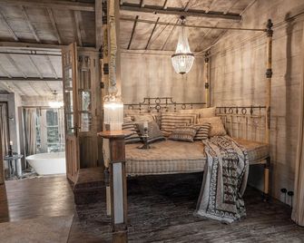 Balquisse Heritage Hotel - South Kuta - Olohuone