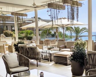 Crowne Plaza Limassol By IHG - לימסול - בר