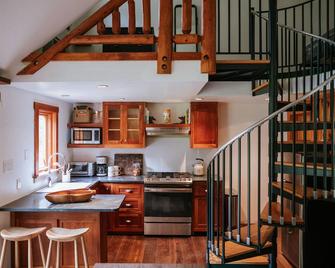 The Leeway - Mount Tremper - Kitchen