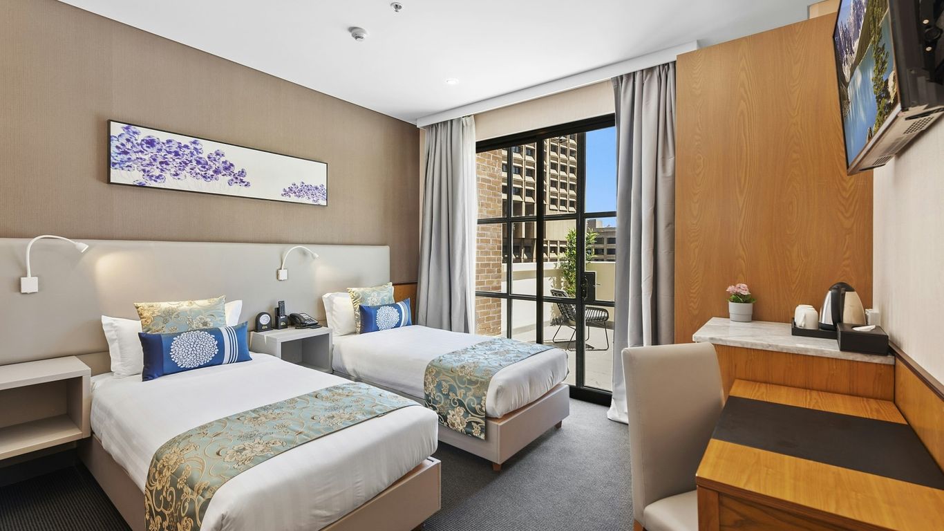 YEHS Hotel Sydney QVB