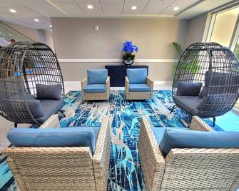 Charthouse Clearwater Beach Marina Hotel - Clearwater - Area lounge