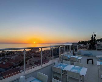 La Bella Suit Otel - Kusadasi - Balcony