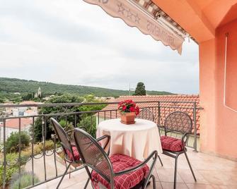 Holiday apartment Adriatic Sea at only 50 m - Božava - Balcony