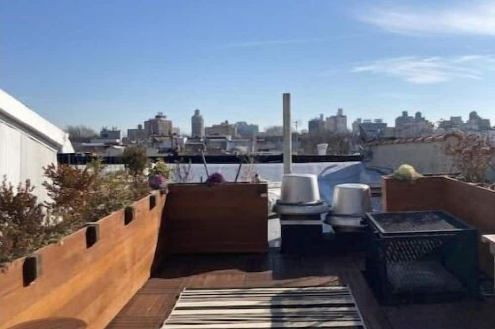 A Booklovers Bungalow - Brooklyn - Balcony