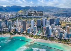 Partial Ocean View Condo with Free Wi-Fi & Parking! - Honolulu - Building