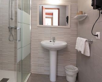 Hostal Montaña - San Antonio de Portmany - Baño