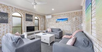 Coast Inn Motel - Ballina - Living room