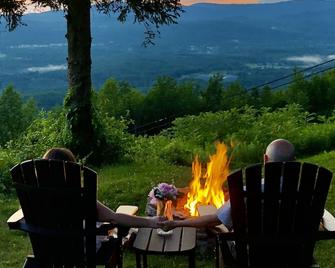The Lodge @ America's Switzerland - The Mountains Are Calling! - North Adams - Patio