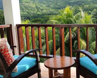 Chalets Des Vacances - Takamaka - Balkon