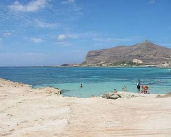 Residence Favignana - Favignana - Beach