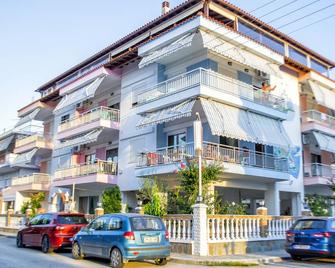 Niki Apartments - Nea Poteidaia - Gebäude