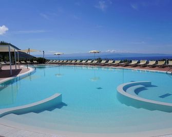 Luzia Agriresort - Ricadi - Pool