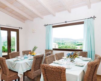 B&B Terra e Smeralda - Arzachena - Dining room