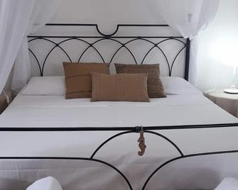 B&B Villa Striari - Otranto - Kamar Tidur