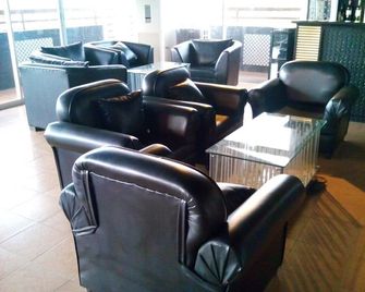 Staylite Hotel - Candon - Lounge