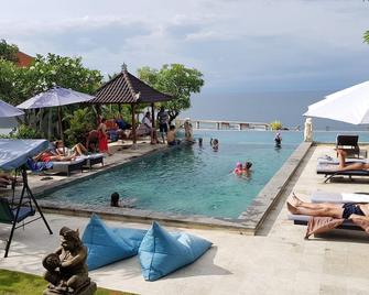 Uluwatu Cottages - South Kuta - בריכה