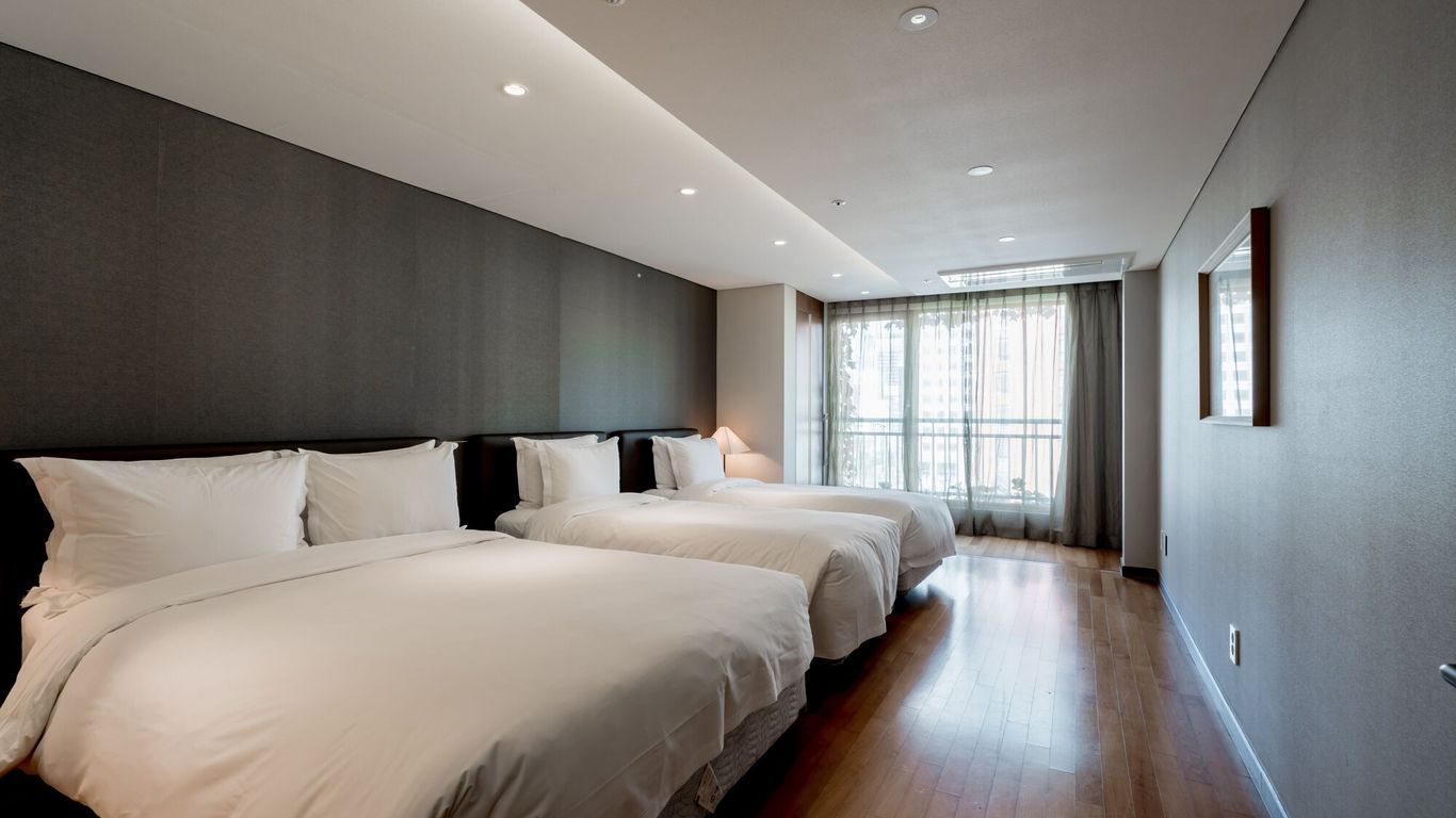 Oriens Hotel & Residences Myeongdong