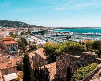 C016-Magnifique appartement de standing au coeur du Suquet - Cannes - Outdoors view