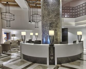 db San Antonio Hotel & Spa - All Inclusive - Saint Paul’s Bay - Rezeption