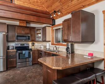 Cranberry - Valemount - Cocina