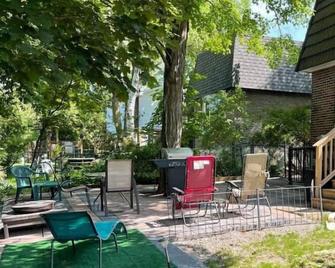 Superclean/cozy/warm/unique2 Bdr/separate Entrance - Markham - Patio