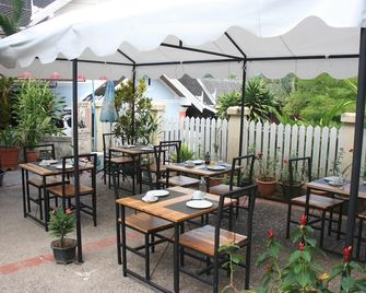 كولد ريفر - لوانغ برابانغ - مطعم