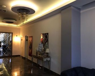 Tum Hotel - Бандирма - Лоббі