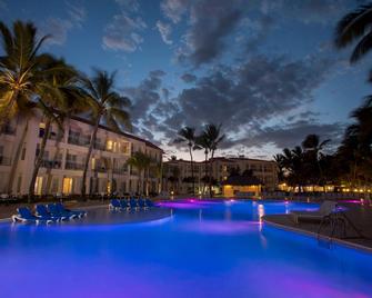 Viva Tangerine by Wyndham, A Trademark All Inclusive - פוארטו פלטה - בריכה