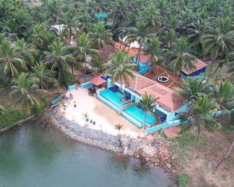 Blue Lagoon Homestay - Mangalore - Outdoors view