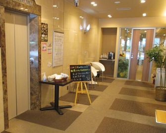 Hotel Green With - Sendai - Hallway