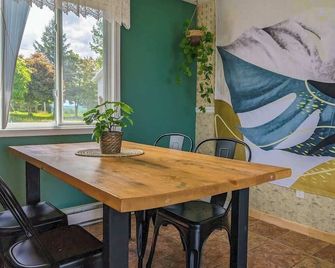 Chalet #9 Waterfront With Spa Fireplace - Cap-Saint-Ignace - Salle à manger