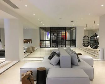 Malaconda Beach - Eretria - Lobby