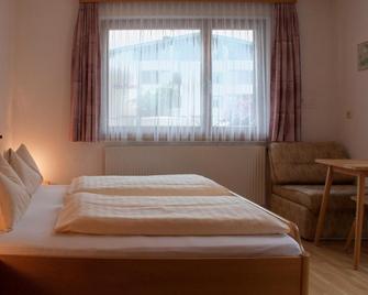 Eckis Appartements - Schruns - Habitación