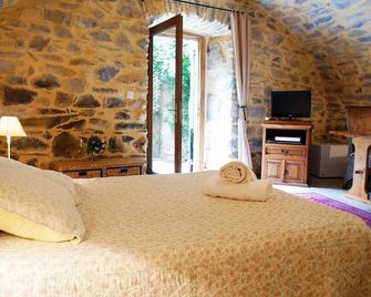 Mas Le Nogier Gites Apartments - Vesseaux