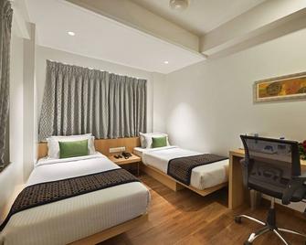 Hotel Leafio Marigold Marol - Mumbai - Bedroom