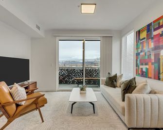 Sugarhood Slc Penthouse 3br/2ba/Co-Working Space/Gym & Free Garaged Parking - Salt Lake City - Stue