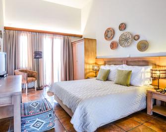 Deluxe Double Room / Varos Village Boutique Hotel - Város - Bedroom