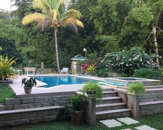 Enchanting Rainforest Cottage - Maracas Bay Village - Pool