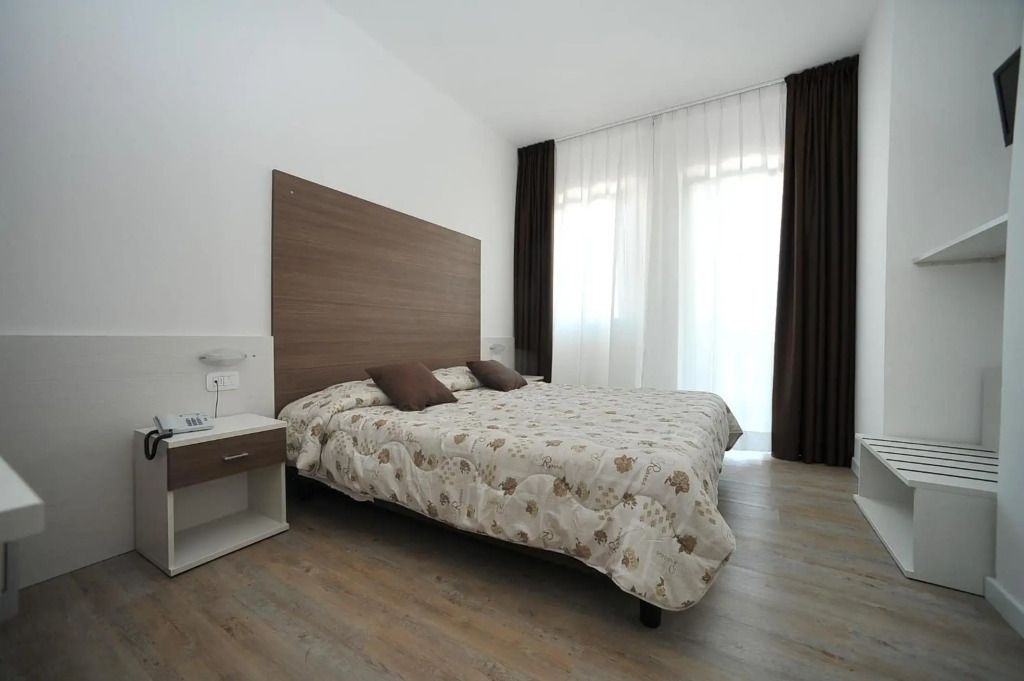 Hotel Germania - Bibione - חדר שינה