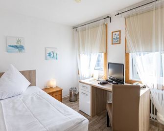 Stadt-Gut-Hotel Großer Kurfürst - Emden - Sypialnia