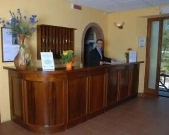 Hotel Residence Sant'uberto - Roccastrada - Recepce